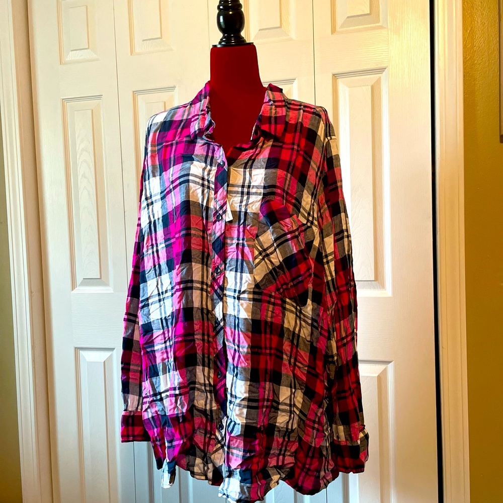 NWT Tera and sky pink black and white plaid shirt